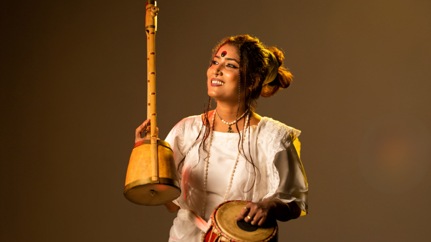 Suchona Shely : A modern Baul who speaks of harmony
