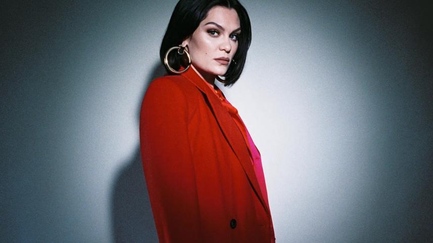 Jessie J reveals cancer diagnosis ahead of surgery