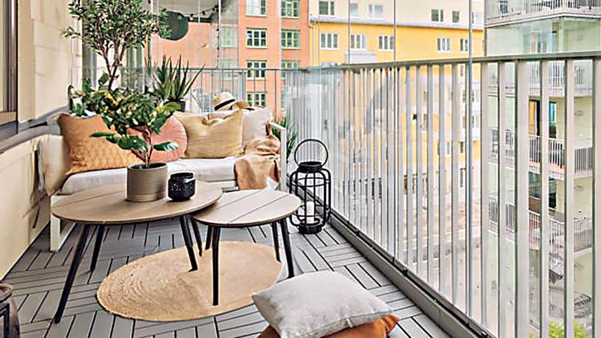 balcony1.jpg