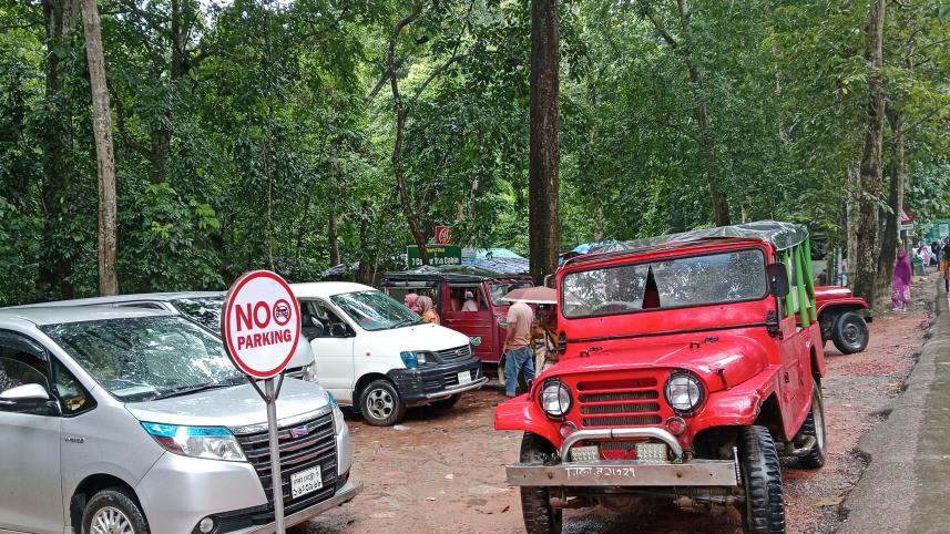 parking-ban-in-lawachhara.jpg