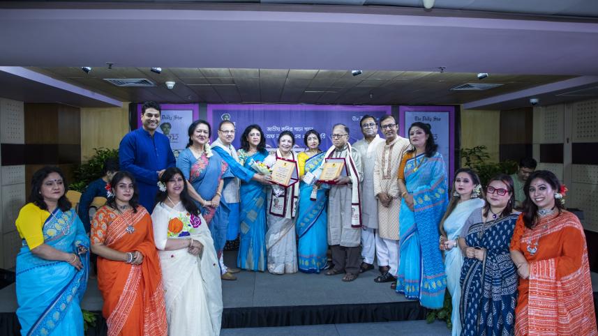 Dr Nashid Kamal, Sunil Chandra Das honoured at Gems of Nazrul’s 9th anniversary