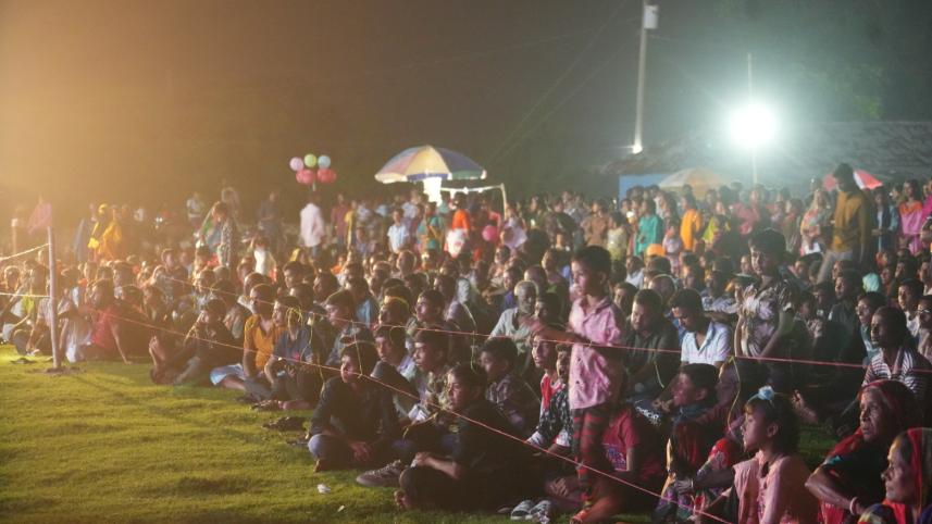 ‘Delupi’ premieres in Khulna, villagers celebrate their own story on screen