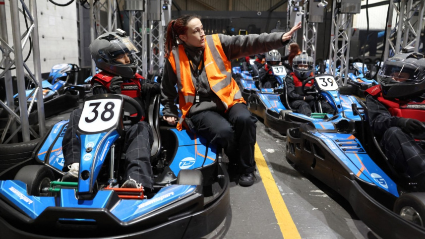 f1_girls_garage.jpg