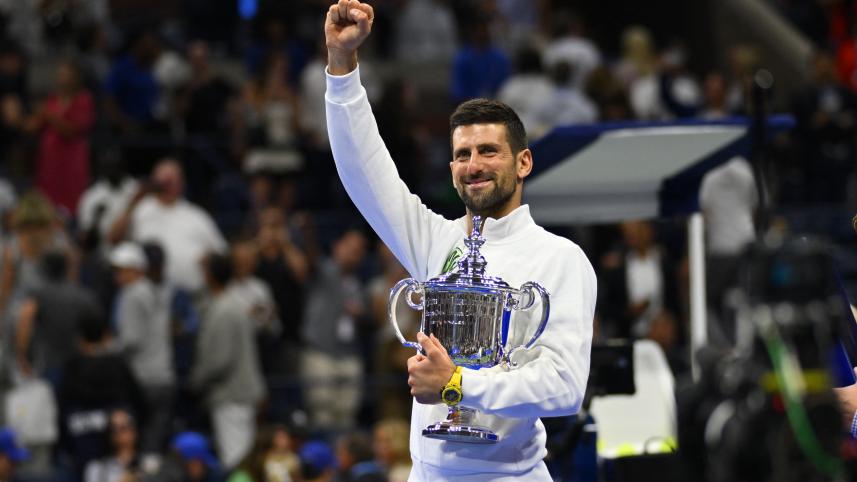 Djokovic back_09ed.jpg