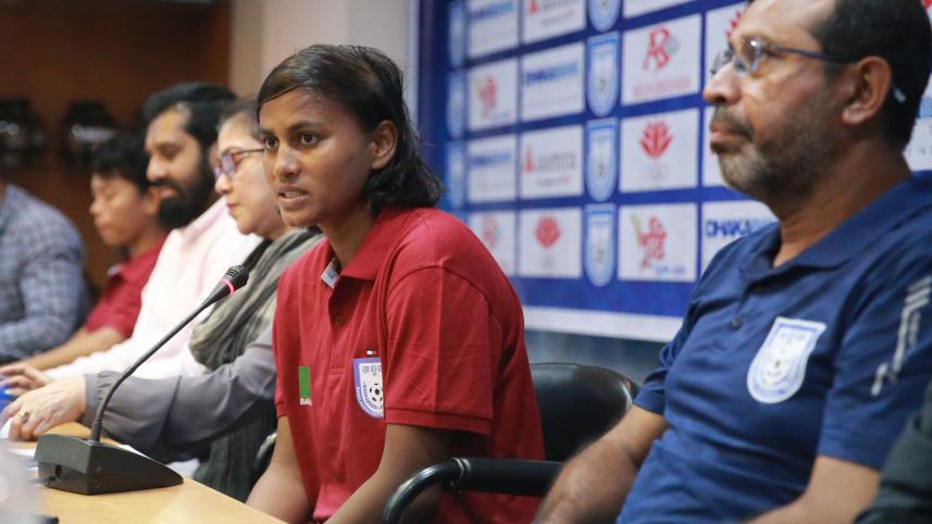 Womens football.jpg