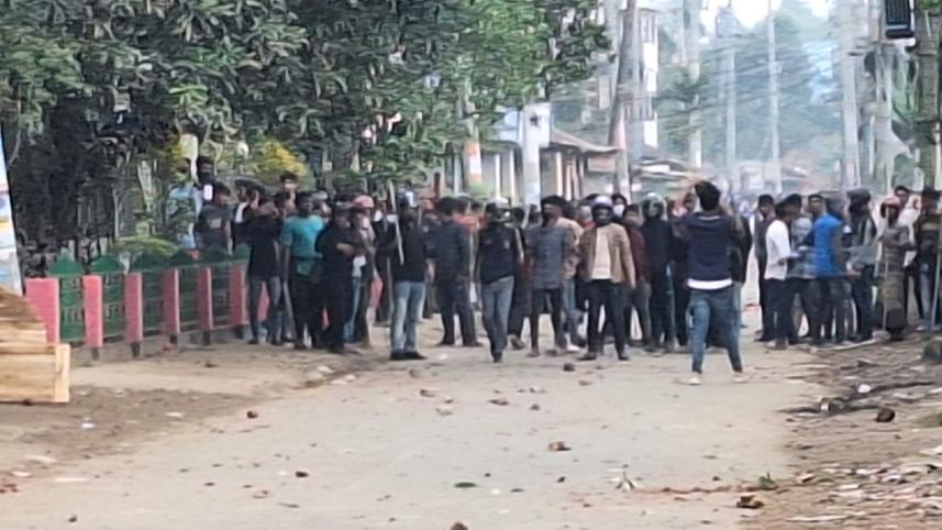 BNP-cop clash.jpg