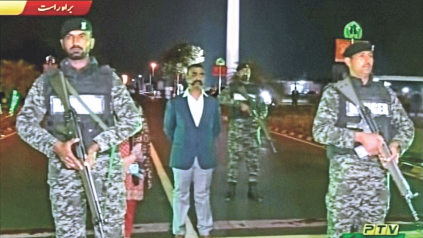 captured_indian_pilot.jpg