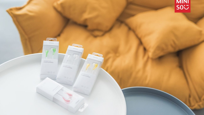 earphones.jpg