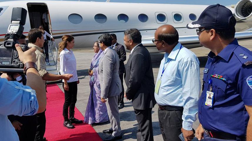 Jordan's Queen Rania at Cox's Bazar