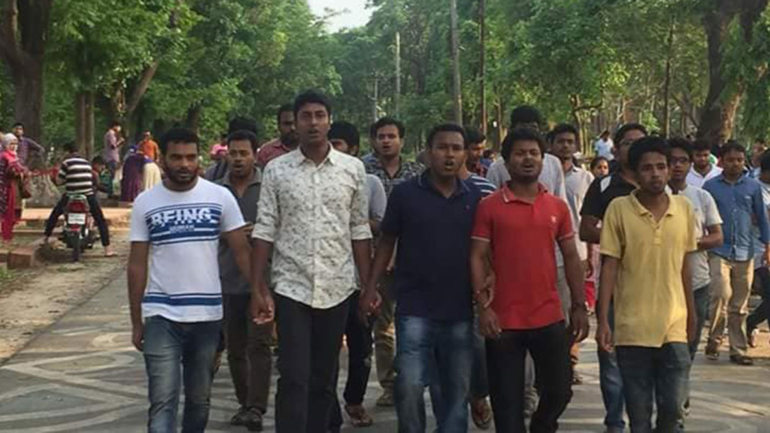 ju-protest-wb.jpg
