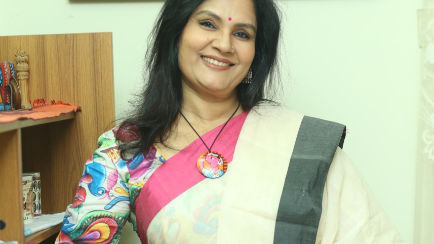 khusi1.jpg