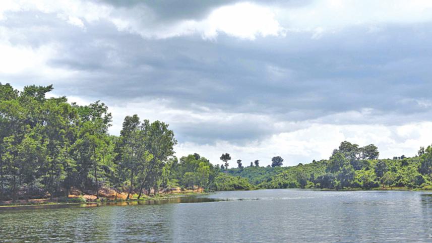 Madhavpur Lake.jpg