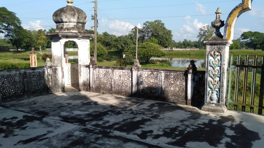 nawab_bari_mosque2.jpg