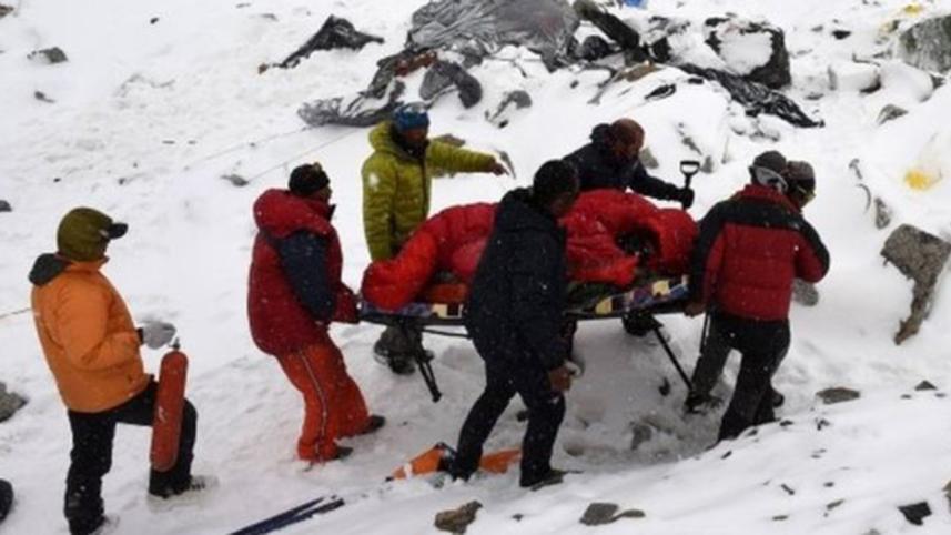 Nepal-everest-3-web.jpg