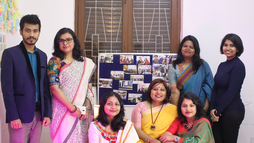 picture_2b_-_the_team_of_moner_bondhu._photo_courtesyjpg.jpg