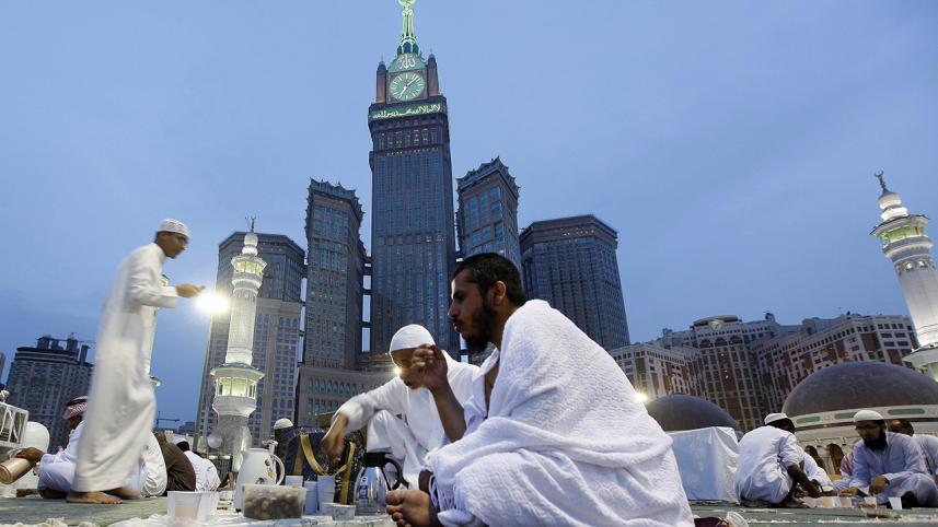 Communal iftars help strengthen the bond between members of the Muslim community and teaches them the spirit of sharing during Ramadan