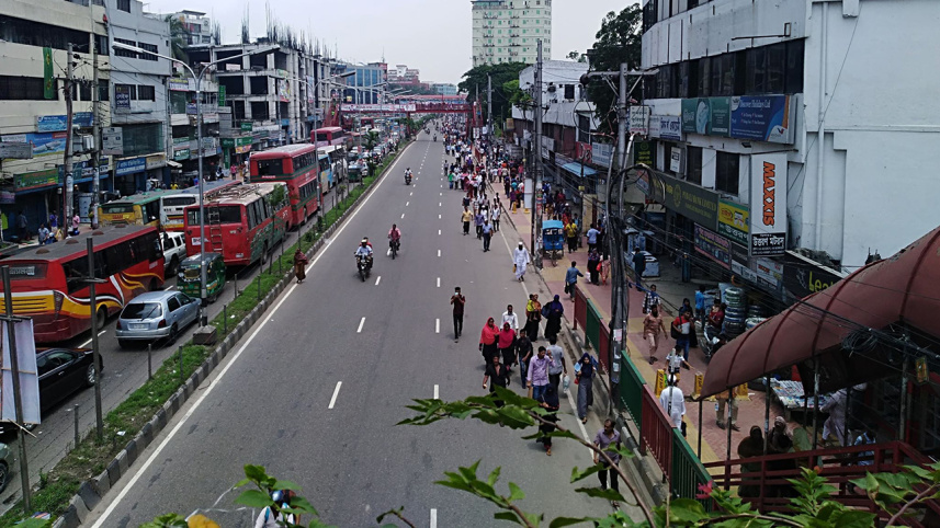 road-wb.jpg