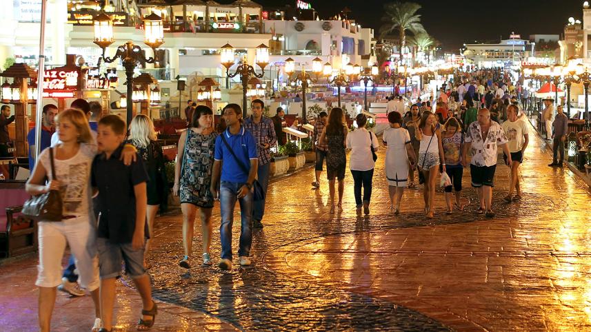 russian-tourists-1.jpg