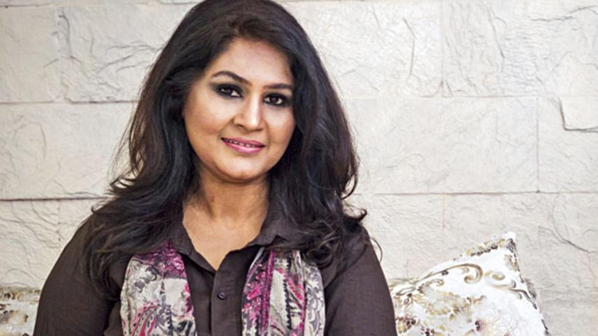 samina1-NWB.jpg