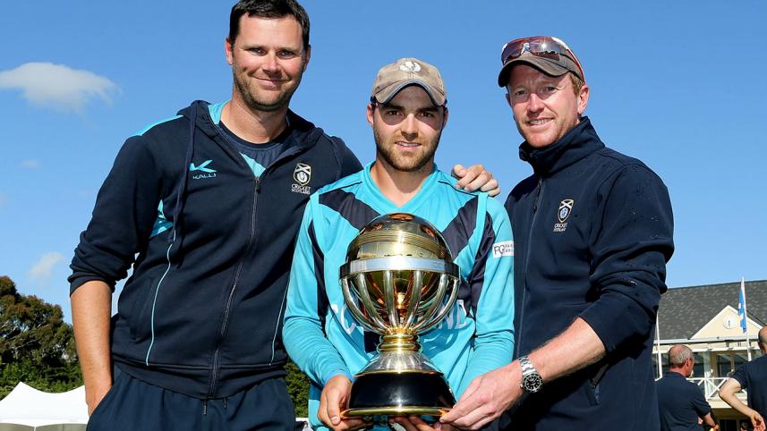 Craig Wright, Paul Collingwood flank Scotland captain Preston Mommsen
