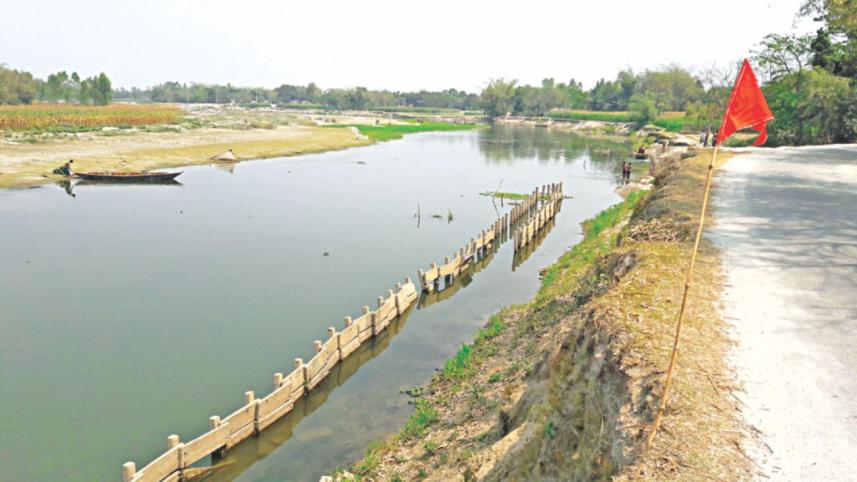 stone_lifting_rivers_dry_2.jpg
