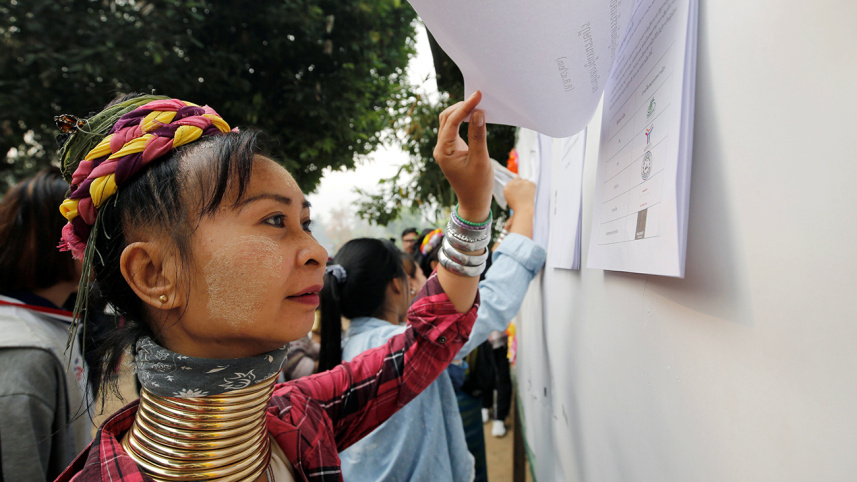 thai-polls-reuters-1-wb.jpg