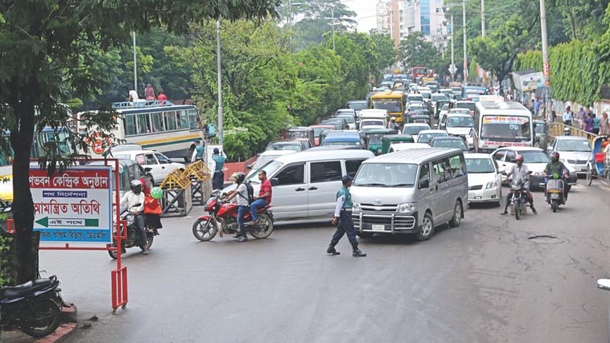 traffic mess 1.jpg