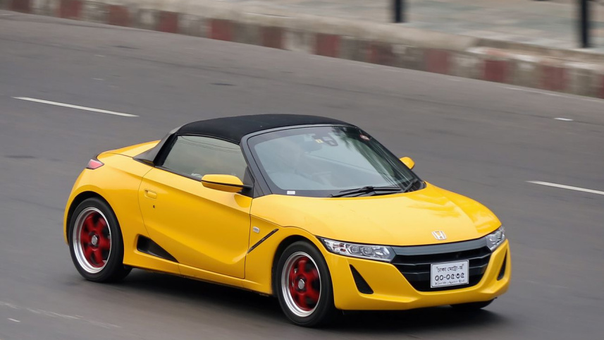 yellow_car_3.jpg