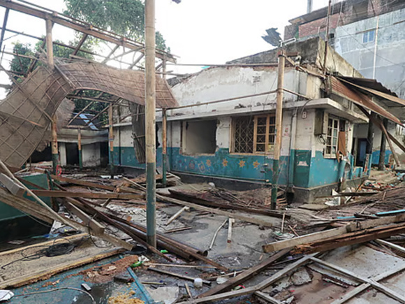 mirpur-1-health-center-vandalise.jpg