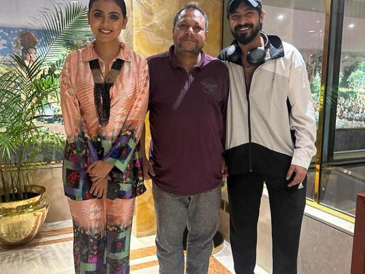 Sariful Razz spills the beans on 'Kobi' and co-star Idhika Paul