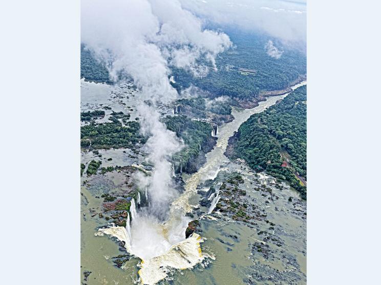 iguazu-falls-3.jpg