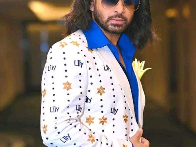 Shakib Khan walks the ramp with Dhallywood divas 