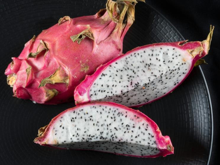 Why dragon fruit is the best thing to happen to your diet       helen-thomas-vkvlkki8h60-unsplash.jpg
