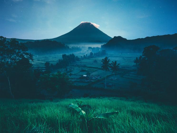 7 villages to visit around the world before everyone else ruins them!