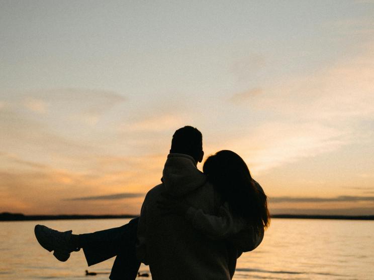 Is it love or love bombing? Spot the difference before impact