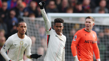 2026-01-25T143930Z_343135011_UP1EM1P14PTQA_RTRMADP_3_SOCCER-ENGLAND-CRY-CHE.JPG
