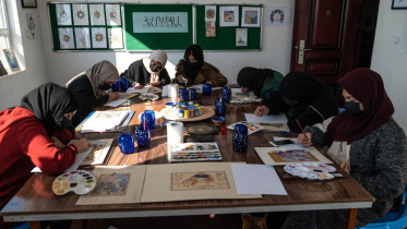 AFP__20260204__94EV2NR__v1__MidRes__AfghanistanCultureUnBehzad.jpg