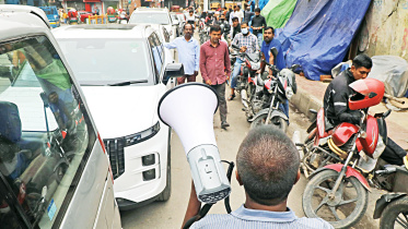 fuel-station-worker.jpg