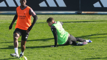 Aurelien Tchouameni and Federico Valverde.jpg