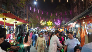 Eid Night in Zakaria Street Kolktata Photo by Anoy Das