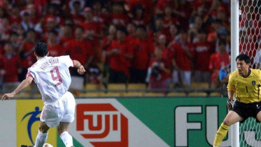Hakan Sukur Goal.jpg