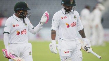 Mushfiqur Litton Day 3 Sylhet Pak.jpg