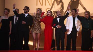 Asghar Farhadi’s ‘Parallel Tales’ receives standing ovation at Cannes