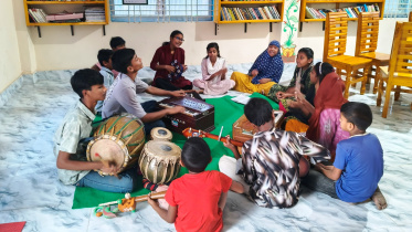 Lalmonirhat youth turns village library into cultural hub