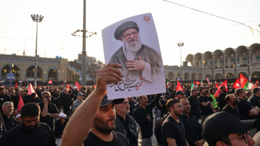 Khameni.jpg