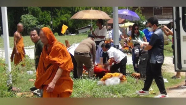 THAI MONK.jpg