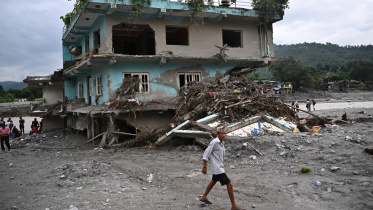 nepal flood.jpg