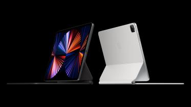 apple_ipad-pro-spring21_ipad-pro-magic-keyboard-2up_04202021_big.jpg.large_2x.jpg