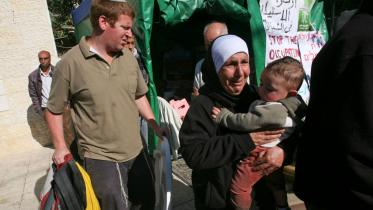 Palestinian-woman-weeps.jpg