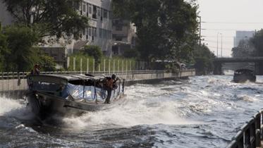 Bangkok-boat.jpg